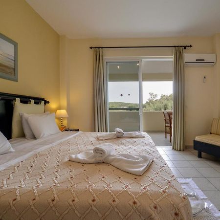 Paxos Club Resort & Spa Гайос Екстериор снимка