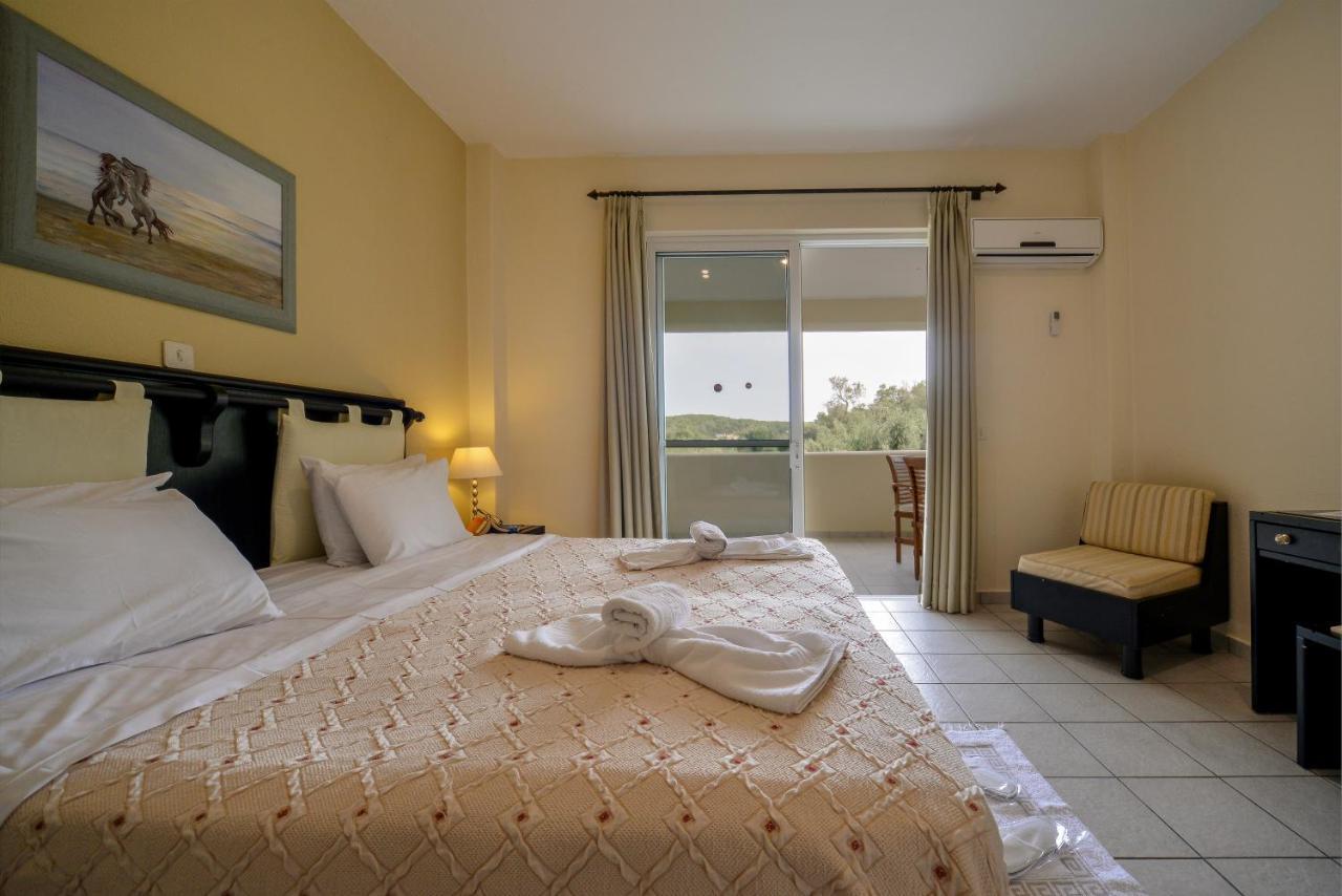 Paxos Club Resort & Spa Гайос Екстериор снимка