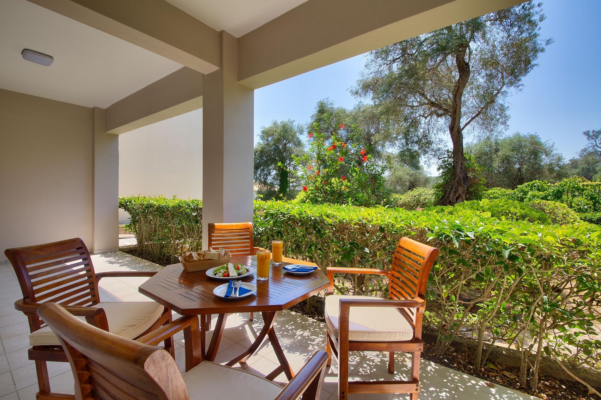 Paxos Club Resort & Spa Гайос Екстериор снимка